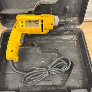 DEWALT d21008 DRILL