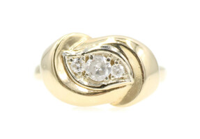Women's Estate 0.26 Ctw Round Cut Diamond 14KT Yellow Gold Ribbon Statement Ring