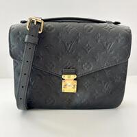 Louis Vuitton Pochette Metis Shoulder Bag- Empriente