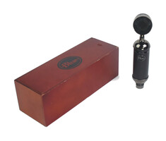 BLUE A00111 Studio Microphone