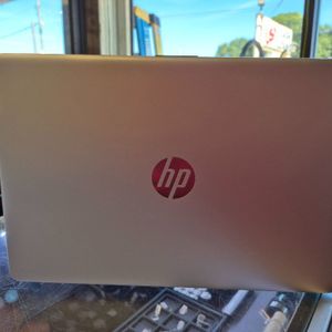 HP 15dy1051wm 15.6 INCH LAPTOP W/250GB HD, 8GB RAM, WINDOWS 11