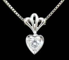 Estate 0.14 Ct Round Diamond 14KT Gold Heart Pendant on 14KT Box Chain 16 3/4"