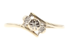 Estate 10KT Yellow Gold Three Stone 0.03 ctw Round Diamond Engagement Ring 1.2g