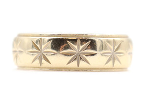 Men's Star Etched Mid Century Style ArtCraved 14KT Yellow Gold 6.6mm Band Ring