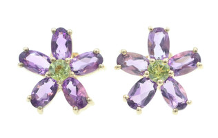 Women's 2.0 Ctw Oval Amethyst & Round Peridot 10KT Gold Flower Stud Earrings 