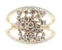 Modern 14KT Yellow Gold 1.05 ctw Champagne and White Diamonds Cocktail Ring 5.5g