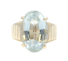 Women's Solitaire 5.60 Ct Oval Cut Aquamarine 14KT Yellow Gold Cocktail Ring 