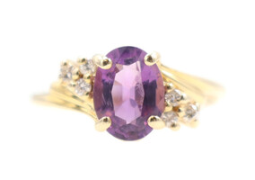 Estate 0.78 Ct Oval Cut Amethyst & Round Diamond 14KT Yellow Gold Gemstone Ring