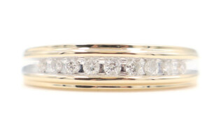 Estate Channel-Set 0.18 Ctw Round Diamond 14KT Yellow Gold Wedding Band Ring