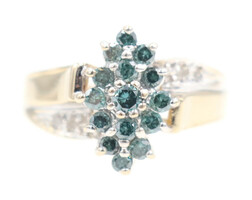 0.64 Ctw Blue Color-Enhanced Diamonds w/ Clear Diamond Accents in 14KT Gold Ring