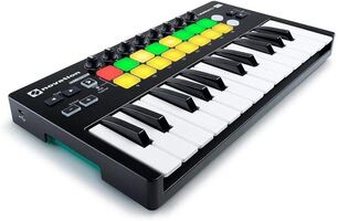 Novation Launchkey 25 MK3 Midi Controller