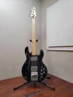 Peavey T-40 4 String Bass Guitar