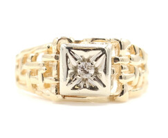 Men's 0.06 ctw Round Solitaire Diamond Lattice Style Signet 14K Yellow Gold Ring