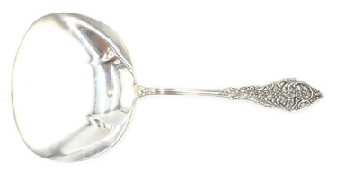 5" Solid Bon Bon Spoon Florentine Lace (Sterling Silver, 1951) by Reed & Barton