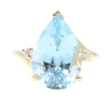 7.50 Ct Teardrop/Pear Cut Blue Topaz & Round Diamond 14KT Yellow Gold Ring - 4g