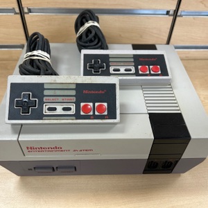 Nintendo NES-001 Video Gaming Console- No Hook Ups!