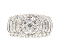 5.20 Ctw Round & Baguette Diamond 14KT White Gold Round Cluster Halo Ring 12.8g