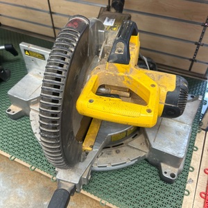 Dewalt 10" Electric Miter Saw