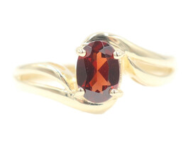 Women's Solitaire 0.50 Ct Oval Cut Garnet 10KT Yellow Gold Bypass Ring IPS 2.24g