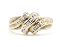 Estate 0.25 ctw Channel Set Baguette Diamond 10KT Yellow Gold Women's Wave Ring
