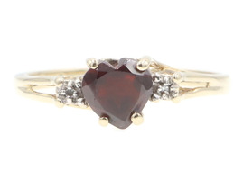 Women's Heart-Cut 0.70 Ct Red Garnet & Diamond Accents 10KT Yellow Gold Ring GTR