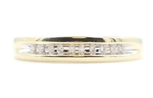 0.05 ctw Round Diamond 10KT Yellow Gold 4.3mm Wide Channel Band Men's Ring 2g 