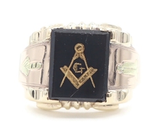 Men's Estate 10KT Yellow Gold Compass 2.35 ctw Cabochon Black Onyx Masonic Ring