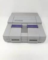 Super Nintendo sns-001 w/one controller