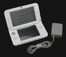 Nintendo 3DS XL SPR-001 Pink/White Game Console, Stylus, Charger