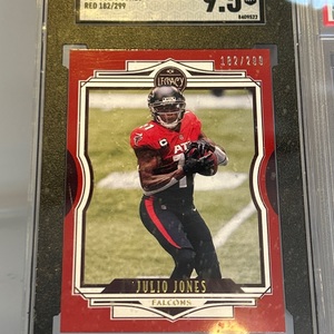 Julio Jone PANINI LEGACY RED 182/299 SGC 9.5