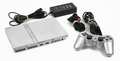 SONY SCP-79001 / PS2 SLIM GAMING CONSOLE