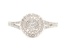 Women's 0.95 Ctw Round Diamond Cluster 10KT White Gold Double Halo Ring 2.37g