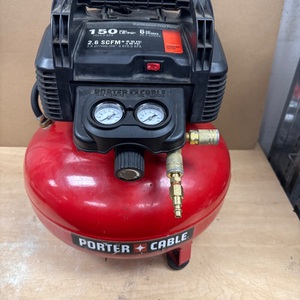 PORTER CABLE C2002 / AIR COMPRESSOR