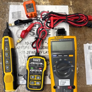 FLUKE 175 & KLEIN TOOLS BUNDLE