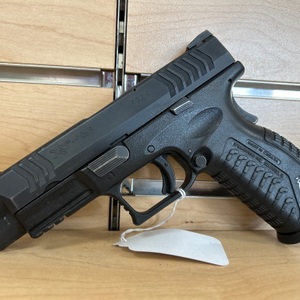 Springfield Armory XDM 40 .40S&W Semi Automatic Pistol 