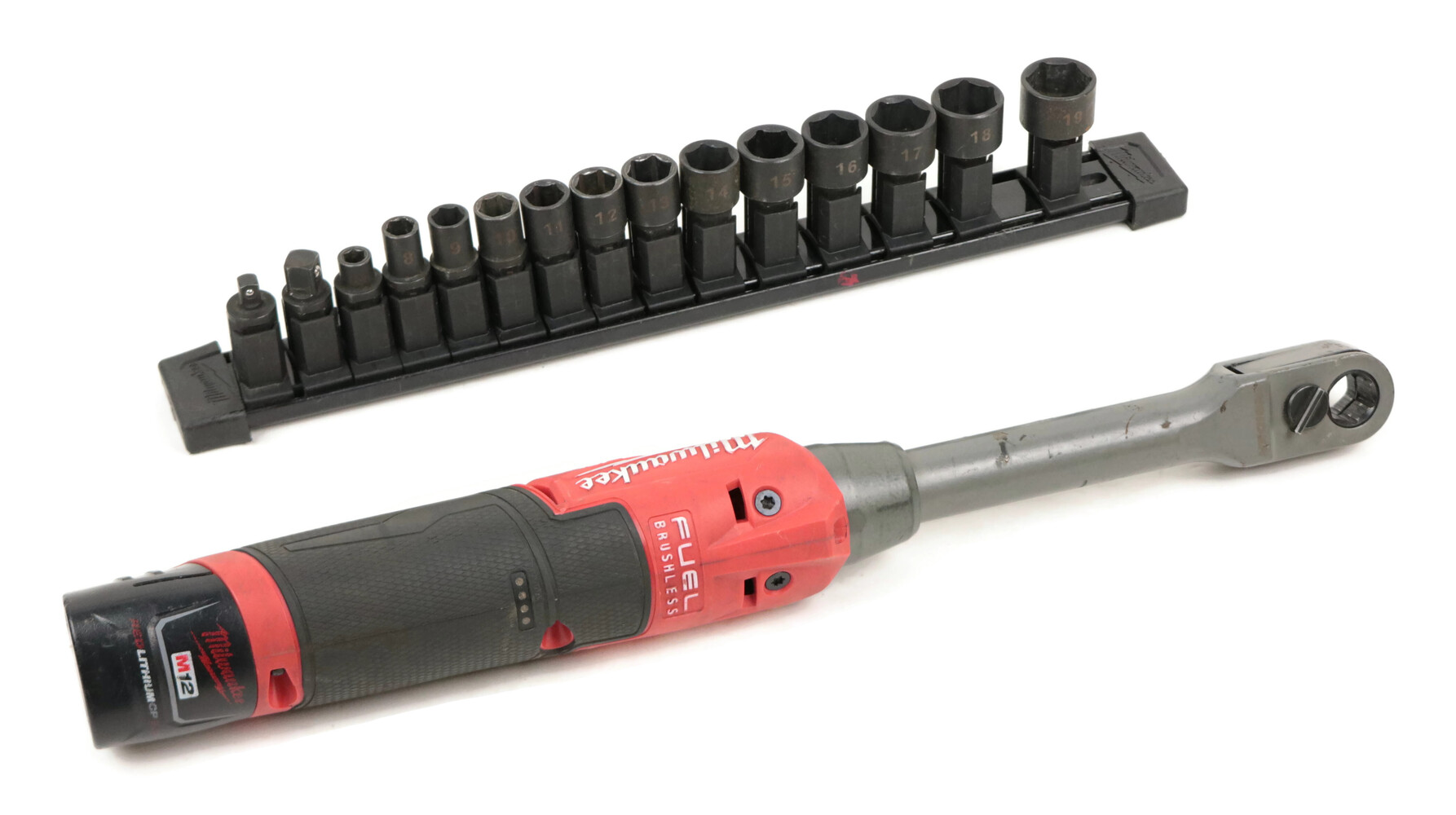 Milwaukee Extended Reach Box Ratchet with Sockets | USA Pawn