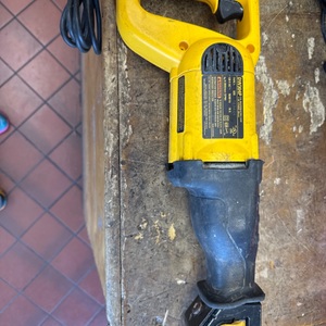 DEWALT DW304P / RECIPROCATING SAW