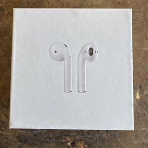 APPLE A2031/ 2ND GEN AIRPODS