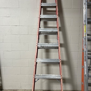 Louisville L-3016-08 8' Step Ladder 