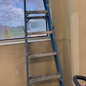 werner 6" step ladder fiber glass