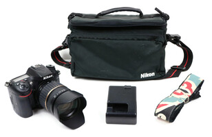 Nikon D7200 DSLR Camera w Tamron 18-200mm F/3.5-6.3 Lens, Bag & Accessories