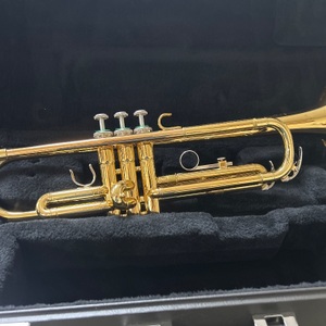 Yamaha YTR-2330 Brass Trumpet