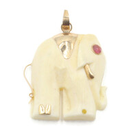 Estate Craved White Elephant 14KT Yellow Gold Necklace Pendant 