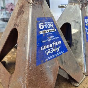 GOODYEAR 6 TON JACK STANDS