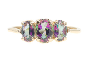 Women's 1.50 Ctw 3-Stone Oval Cut Mystic Topaz 10KT Yellow Gold Estate Ring 2.5g