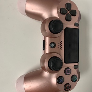 Playstation 4 Pink Controller