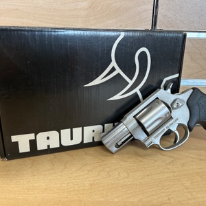 TAURUS Ultra-Lite .38SPL Double Action Revolver