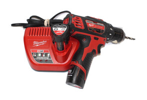 MIlwaukee 2407-20 Corless Drill with 2 Batteries and Charger