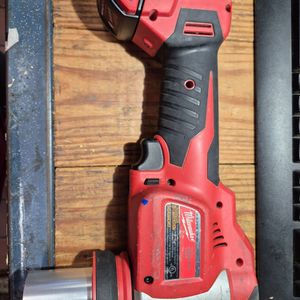 Milwaukee Cordless Knockout Tool Force Logic M18 10-Ton tool 2676-20