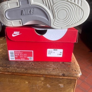 NIKE FJ4184-001